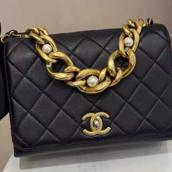 Chanel CC Quilted Lambskin Triple Pearl Chain Flap satchel medium size - Picture 3 of 12